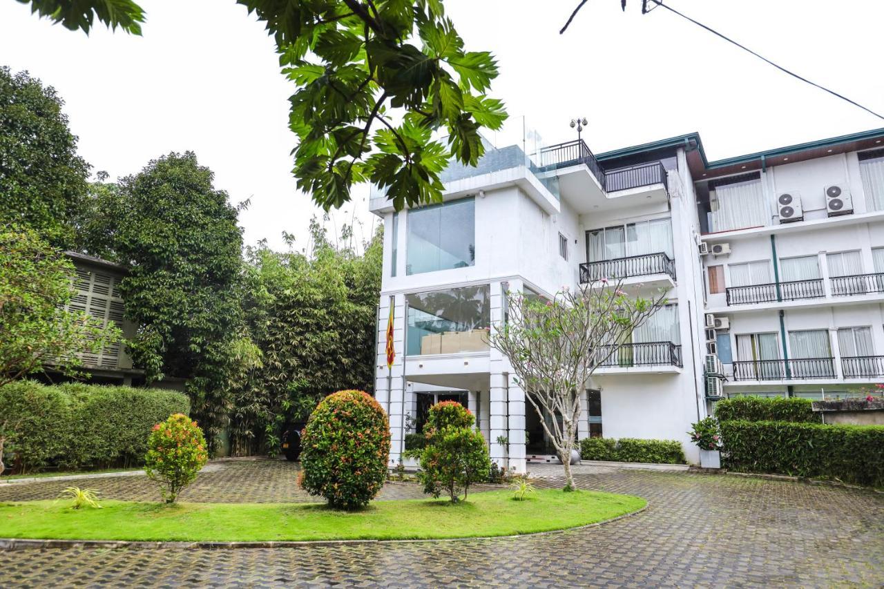 Hotel Ganthera Kandy Exterior photo