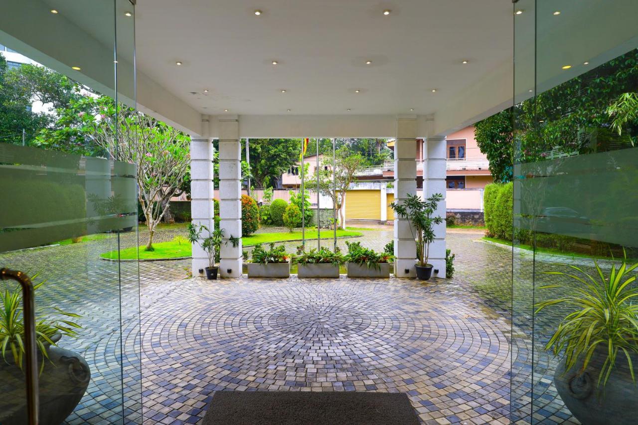 Hotel Ganthera Kandy Exterior photo